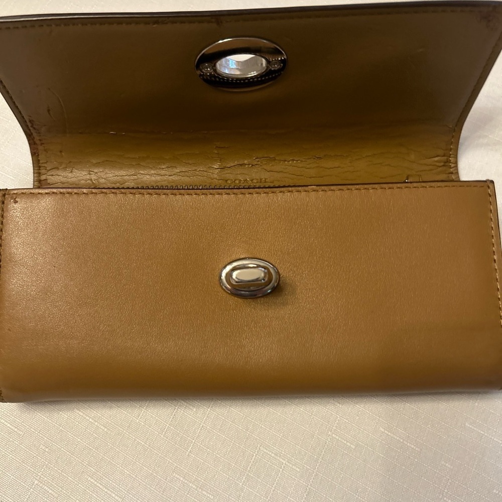 Coach Tan Leather Wallet - Picture 8 of 9